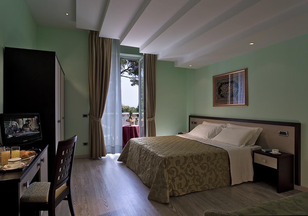 Hotel Regina Palace Terme 4*